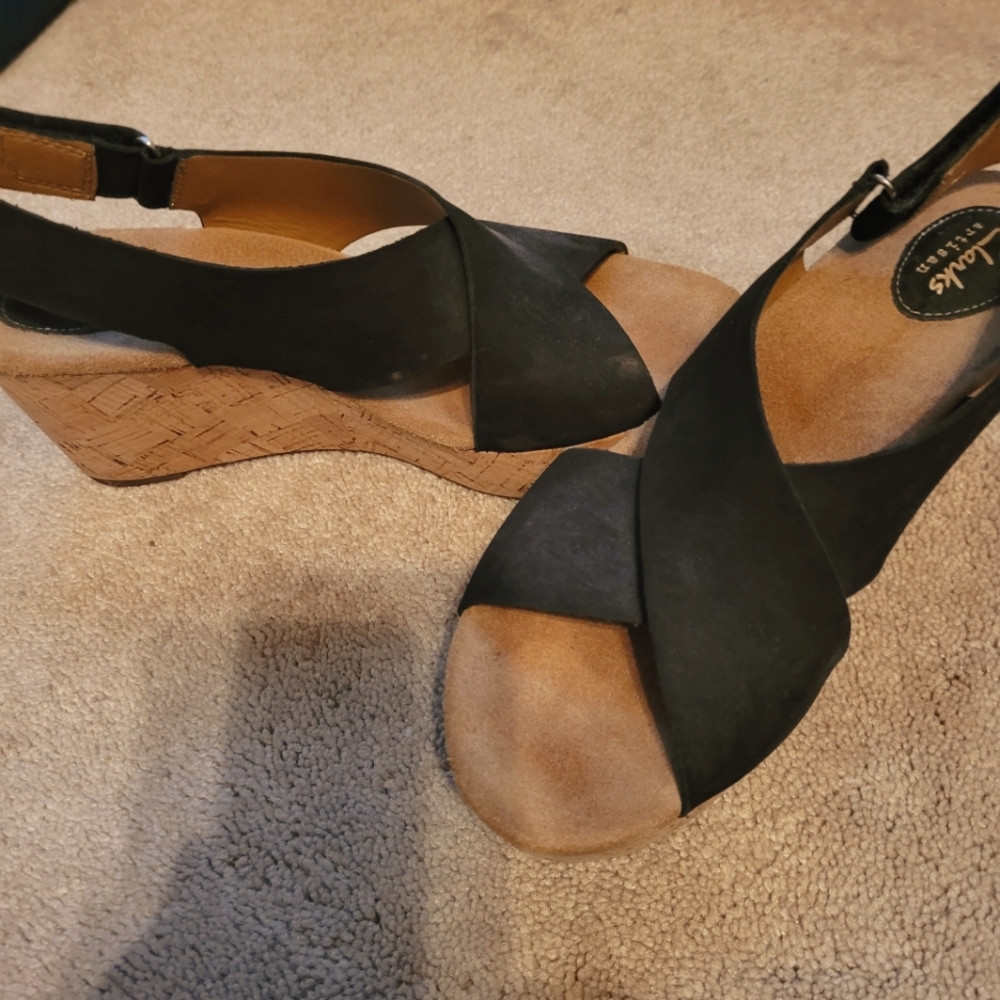 Clark's black wedge heel sandals sz 10. Never worn, too large!